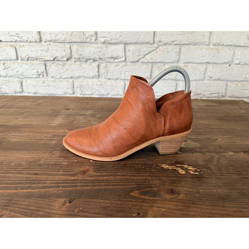 Kelsi Dagger Brown Leather Ankle Boots Size 7.5 Heeled Booties Women's Shoes - Picture 9 of 10